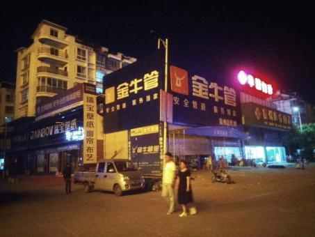 四点告诉你理塘市场门头招牌设计的重要性！