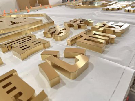 理塘拉丝不锈钢字的特点。