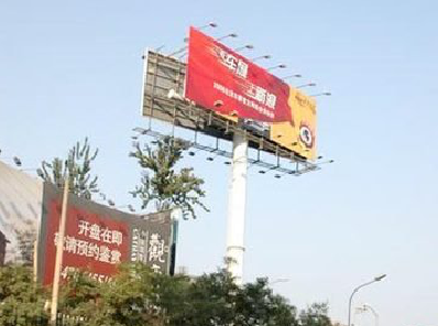 理塘户外广告怎么做才能让人一眼记住？